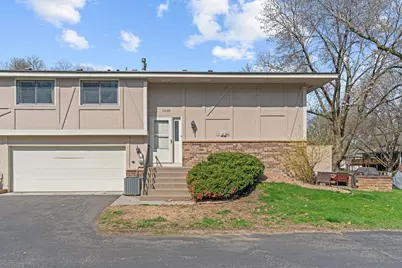 13609 74th Place N, Maple Grove, MN 55311 - Photo 1