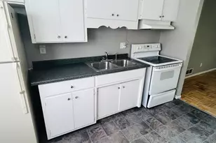 322 Baker St E, Saint Paul, MN 55107 - Photo 1