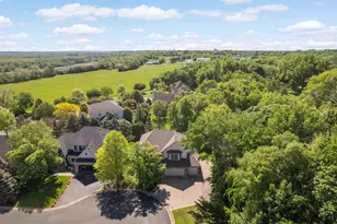 1317 Eagle Bluff Ct, Hastings, MN 55033 - Photo 1