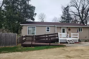 713 Home St, Kenyon, MN 55946 - Photo 1