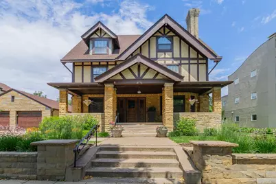 611 Summit Avenue, Saint Paul, MN 55102 - Photo 1