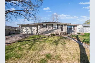 116 S California Avenue, Morris, MN 56267 - Photo 1