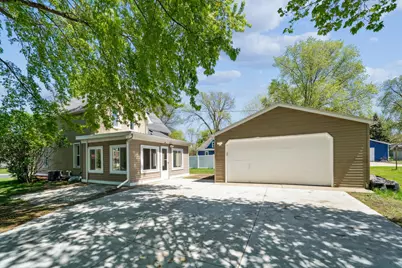 506 3rd Avenue E, Shakopee, MN 55379 - Photo 1