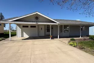 421 Main Street E, Eitzen, MN 55931 - Photo 1