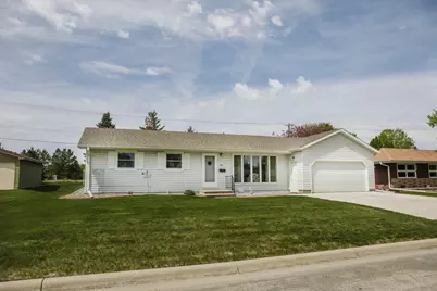 308 S Columbia Avenue, Morris, MN 56267 - Photo 1