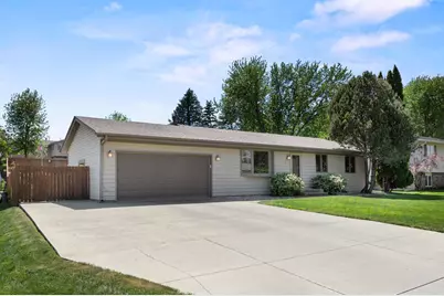 701 E Forest Street, Belle Plaine, MN 56011 - Photo 1