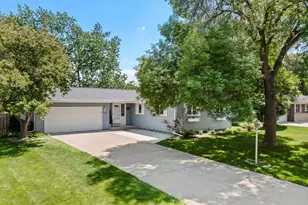 4060 Quaker Ln N, Plymouth, MN 55441 - Photo 1