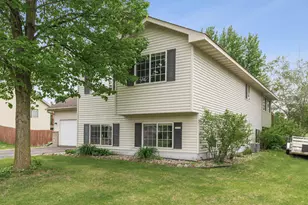 809 E Orchard St, Belle Plaine, MN 56011 - Photo 1