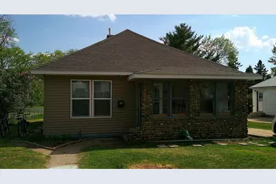 128 Dakota Avenue SE, Staples, MN 56479 - Photo 1