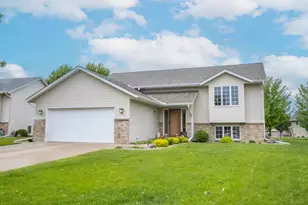 124 Waynesborough Way, Mankato, MN 56001 - Photo 1