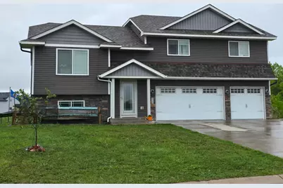 920 Nelson Avenue, Mora, MN 55051 - Photo 1