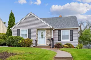 1224 Grotto St N, Saint Paul, MN 55117 - Photo 1