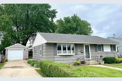 1809 4th Avenue SE, Austin, MN 55912 - Photo 1