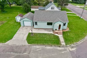 400 Lafayette Ave S, Fulda, MN 56131 - Photo 1