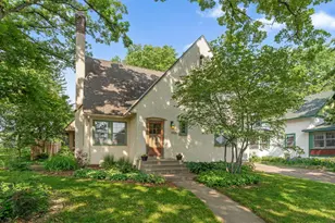 1425 Grantham St, Saint Paul, MN 55108 - Photo 1