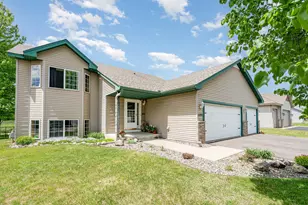 509 8th Ave SE, Isanti, MN 55040 - Photo 1