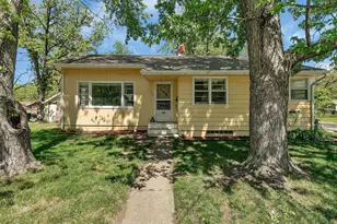 600 Wilson Ave NE, Saint Cloud, MN 56304 - Photo 1