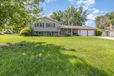 155 Outer Drive, Le Sueur, MN 56058 - Photo 1