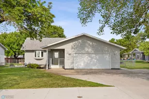 805 7th St NE, Dilworth, MN 56529 - Photo 1