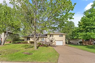 242 10th Ave N, South Saint Paul, MN 55075 - Photo 1