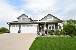 631 Nelson Dr, Wanamingo, MN 55983 - Photo 1