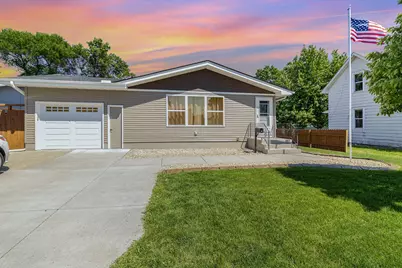 609 4th Street NE, Montgomery, MN 56069 - Photo 1