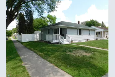 229 21st Avenue N, Fargo, ND 58102 - Photo 1