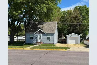 215 E 4th Street, Fairmont, MN 56031 - Photo 1