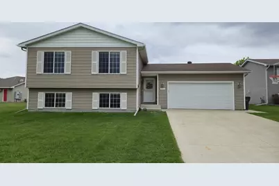 601 25th Avenue NW, Austin, MN 55912 - Photo 1