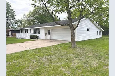 633 4th Avenue SW, Perham, MN 56573 - Photo 1