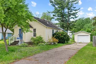 543 N Pearl St, River Falls, WI 54022 - Photo 1