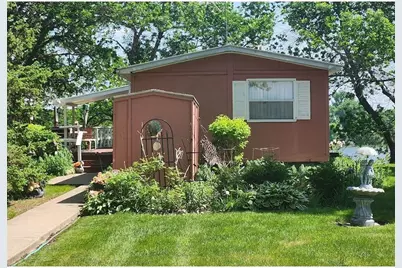 274 N Shore Drive, Windom, MN 56101 - Photo 1