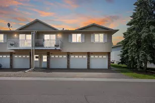 1029 Pondview Ct, Vadnais Heights, MN 55127 - Photo 1