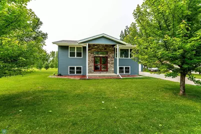 704 9th Avenue SE, Barnesville, MN 56514 - Photo 1