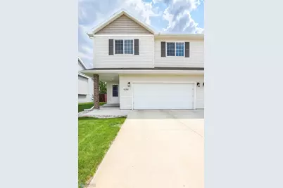 4286 Auburn Avenue, Fargo, ND 58104 - Photo 1