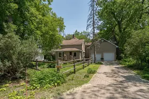 242 Skyview Ln, Mankato, MN 56001 - Photo 1