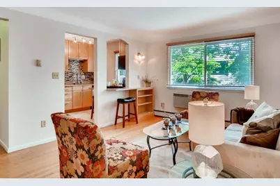 656 Ashland Avenue #11, Saint Paul, MN 55104 - Photo 1