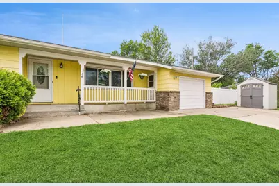 2504 9th Street N, Saint Cloud, MN 56303 - Photo 1