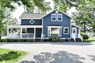 521 1st St W, Thief River Falls, MN 56701 - Photo 1