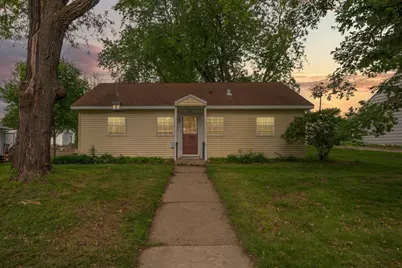 813 Carlton Avenue, Faribault, MN 55021 - Photo 1