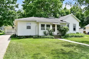 472 E 14th St, Saint Charles, MN 55972 - Photo 1