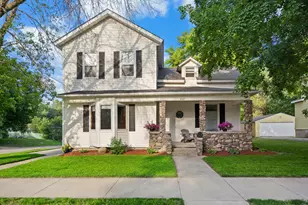 827 Central Ave N, Faribault, MN 55021 - Photo 1