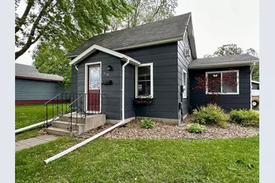 718 4th Avenue E, Alexandria, MN 56308 - Photo 1