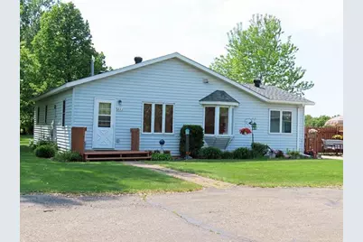 1223 Elizabeth Avenue N, Thief River Falls, MN 56701 - Photo 1