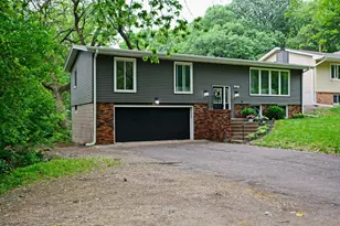 685 McKnight Rd S, Saint Paul, MN 55119 - Photo 1