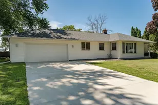 128 21st St SE, Rochester, MN 55904 - Photo 1