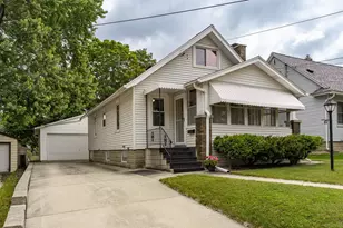 1042 6th Ave SE, Rochester, MN 55904 - Photo 1