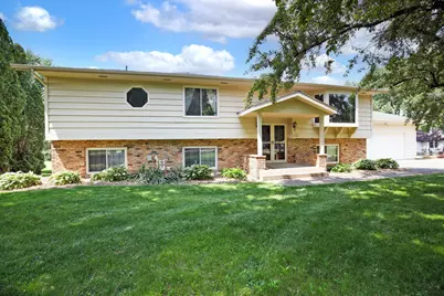 930 Minekahda Place, Owatonna, MN 55060 - Photo 1