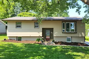 803 W Traverse Rd, Saint Peter, MN 56082 - Photo 1