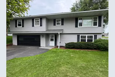 1359 20th Street W, Hastings, MN 55033 - Photo 1